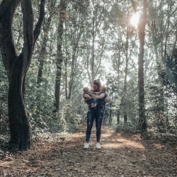 Bo: “Mensen zullen me volledig voor gek verklaren, maar hierdoor sliepen mijn baby’s door…”