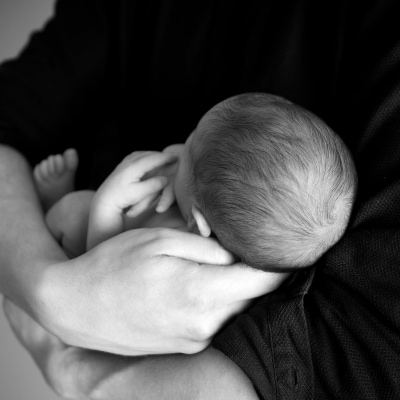 Verloskundige Lisa wordt gebeld, deze mama wil afstand gaan doen van haar pasgeboren baby…