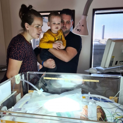 Ik moest met spoed per ambulance naar mijn pasgeboren zoon op de NICU, kleine Lenn zou het mogelijk niet lang meer volhouden