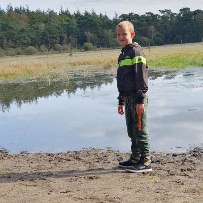 Na een jarenlange zoektocht vinden we de verklaring voor de buikpijn van mijn zoon, de arts biedt zijn excuses aan”