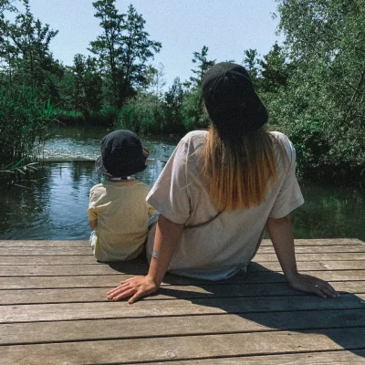 Kate: “Mijn dochter ving een lek gestoken bal over de schutting namens de buurman”