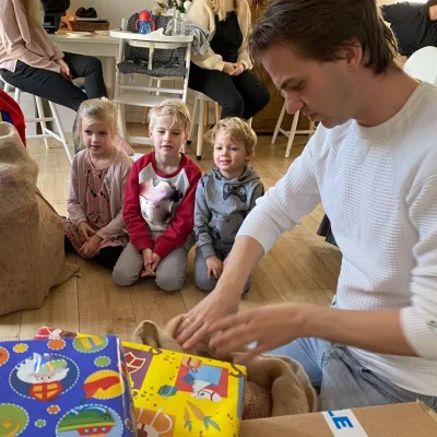 Mijn zoontjes krijgen tweedehands speelgoed voor Sinterklaas