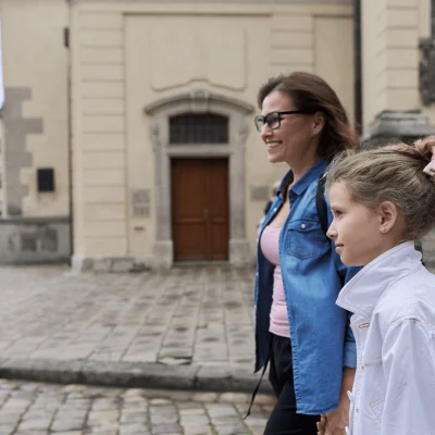 Lot: “Mijn dochter was extreem vroeg ongesteld”